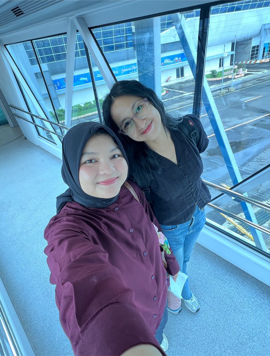 xifber's tweet photo. happiest birthday my one and only pebe<3 semoga next bisa jalan jalan dadakan lagi yaaaa, love u!!! https://t.co/zHHr1PXk4x