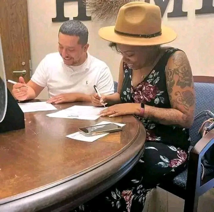 MoreGrace91738's tweet photo. 🚨So WE did a thing Yesterday .. new location 📍

Never let anyone tell you how things are “suppose” to go. We saw a bitcoin trading platform, We invested into it , we cashout from @FidelityWealths , trading platform, we bought a house…..The dream/life is yours so live/dream it. https://t.co/x30YObaH0s