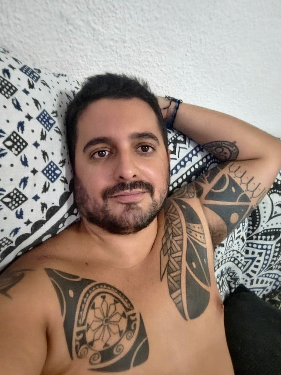 Roke021's tweet photo. Cansadito de trabajar.
Necesito un masaje de pies. https://t.co/F8iCUBfbBK