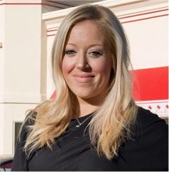 PrayerHarbor's tweet photo. Please pray for Lynsi. She’s a businesswoman who includes Bible verses on her company’s packaging; a longstanding company tradition. She’s currently facing threats, attacks and criticism for this. Pray for wisdom for her, her company, her coworkers, and her family. Thank you. https://t.co/PIGf9bLiDd