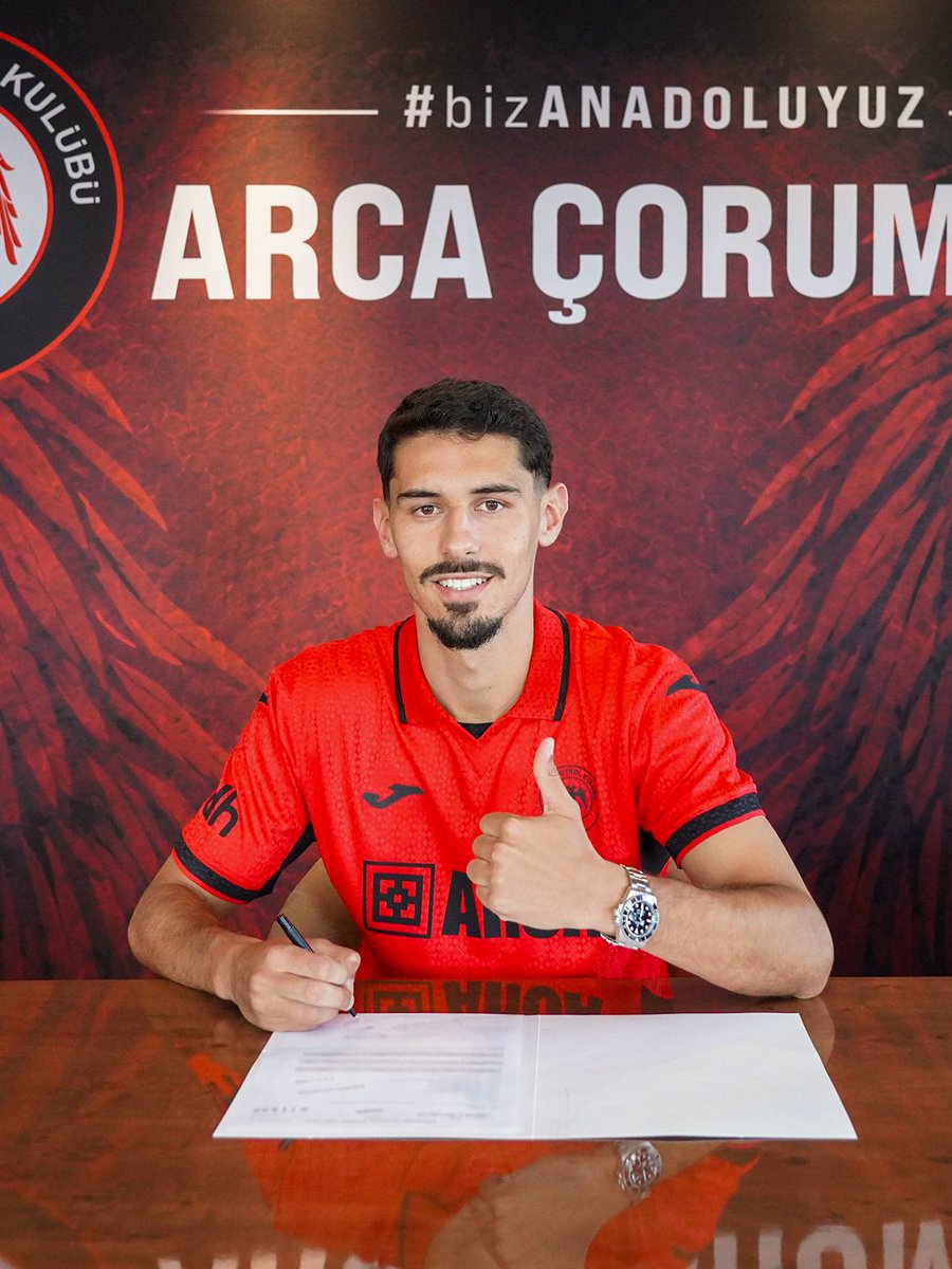 corumfk's tweet photo. Resmî Açıklama | Alexandre Penetra

Kulübümüz, profesyonel futbolcu Alexandre Penetra’nın transferi konusunda AZ Alkmaar ve oyuncu ile anlaşma sağlamıştır.

Arca Çorum FK forması altında başarılı bir kariyer geçireceğine olan inancımızla, Alexandre Penetra’ya hoş geldin diyor, yeni yolculuğunda üstün başarılar diliyoruz.

Kamuoyunun bilgisine saygıyla duyurulur.

Arca Çorum Futbol Kulübü