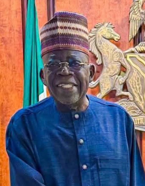 Ebube_5's tweet photo. I would rather enter a one-chance motor in Area 1 roundabout than vote this criminal for a second term. https://t.co/BpxOtCEGbB