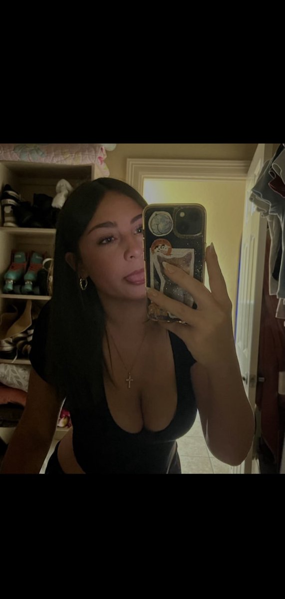 user67432039's tweet photo. Lmk for her picsss, sex tapes too, cheap prices #buyingcontent #sellingcontent #freak https://t.co/A6t9etDE3p