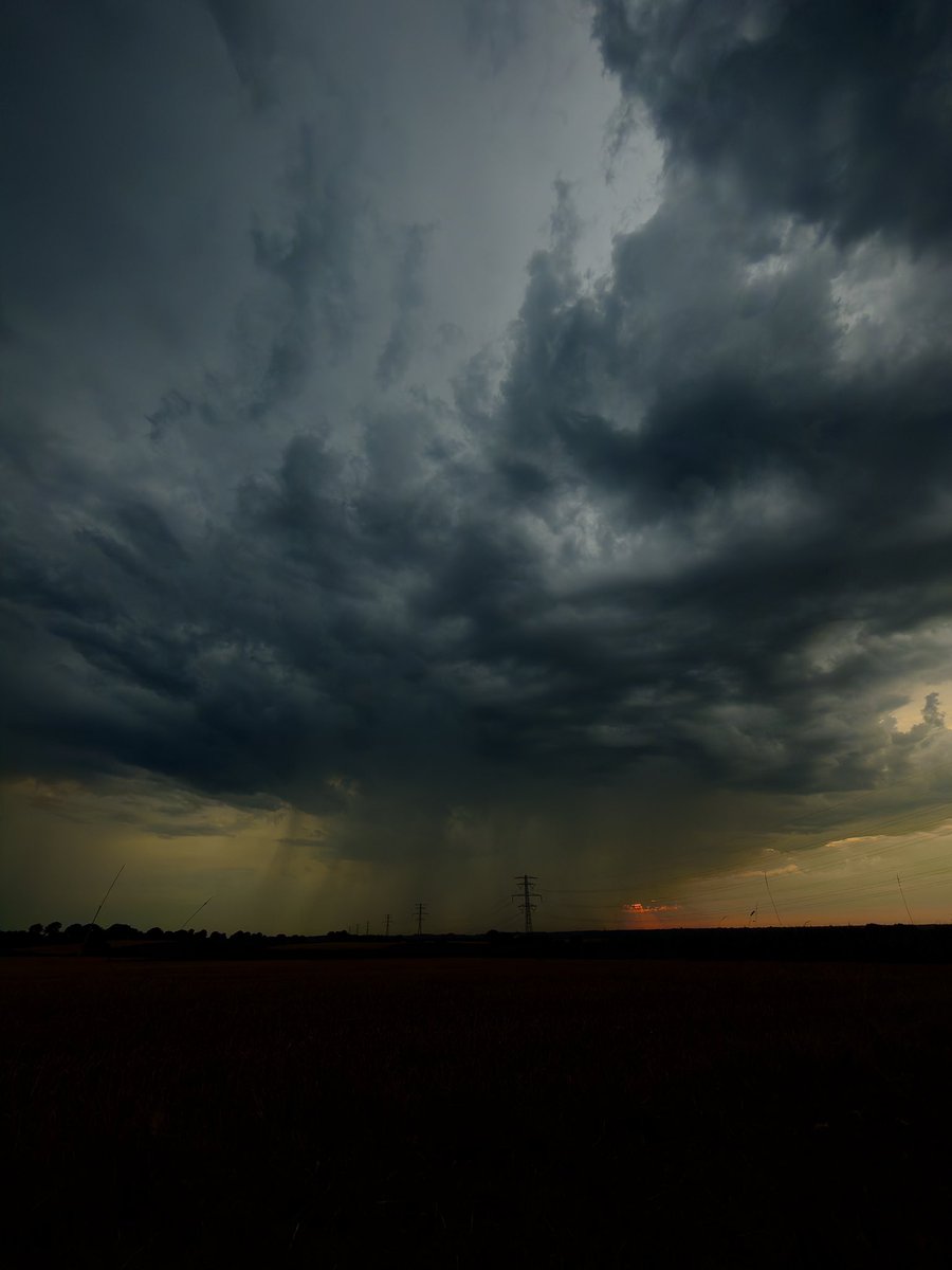 Youridhmn's tweet photo. @StormchaserNL Gemeente Voerendaal https://t.co/zCfNY3OCJP
