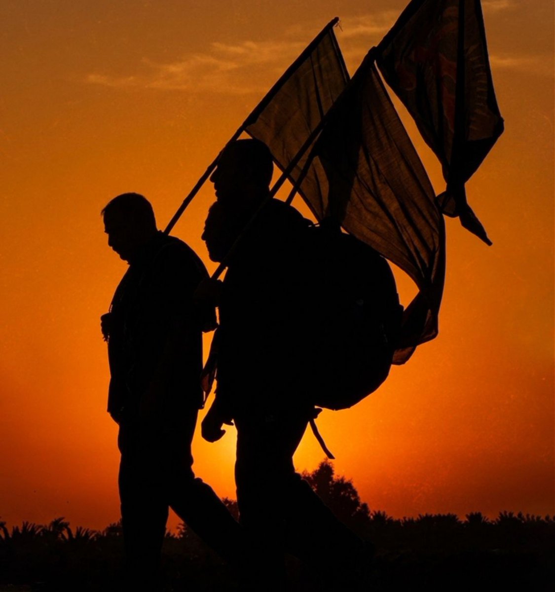 Sh_Sh8139's tweet photo. صفوان جمّال پرسید: پاداش کسی که خودش نمی‌تواند برود، اما دیگری را به زیارت می‌فرستد چیست؟ 
امام صادق ع: در برابر هر درهم، خداوند به اندازه کوه اُحُد حسنه می‌دهد، چند برابر هزینه‌اش را ذخیره می‌کند، بلاها را دور کرده و اموالش را حفظ می‌نماید.
#یا_لثارات_الحسین 
#ملت_عاشورایی https://t.co/CBJtSxccZd