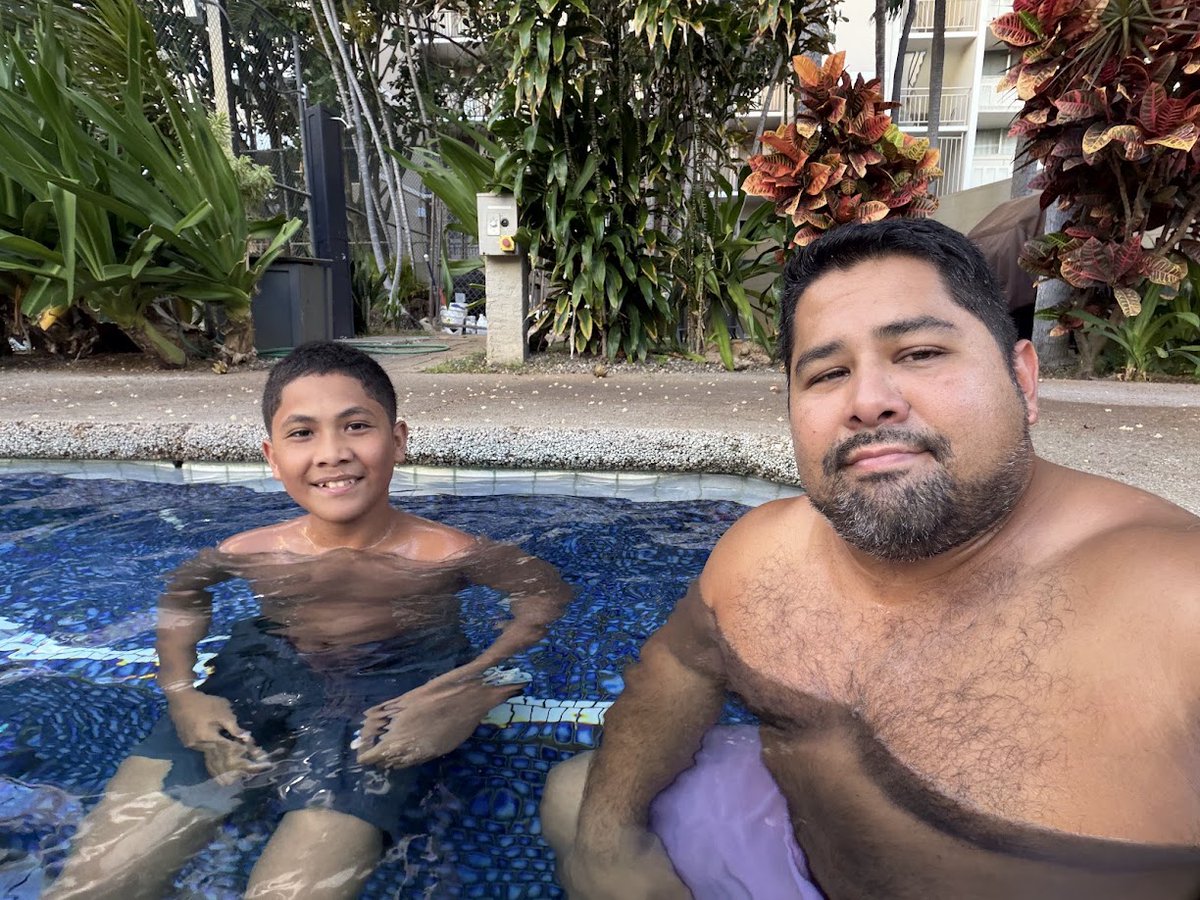 IvDogg's tweet photo. Jul pt4-The youngest definitely did a lot of eating and swimming on the Hawaii trip #MilkTeaWay #Cinnabon #Pearlridge #WaimaluShoppingCenter #MarinaTowerWaikiki #CoffeeBeanAndTeaLeaf #GenkiSushi #HarborPub #DeltaAirlines #Aiea #Waikiki #Honolulu #Kapahulu #Kaimuki #Oahu #Hawaii https://t.co/pgyqDrwDKl