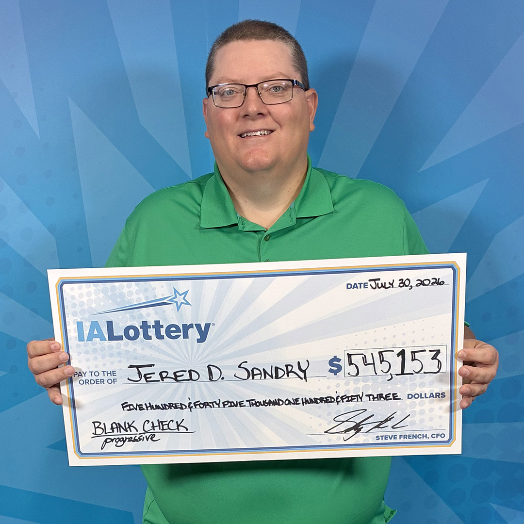 ialottery's tweet photo. 🔥THE RECORD-BREAKER! 🔥

Jered Sandry of Davenport won a jackpot of $545,153 in the Blank Check Progressive game - the largest win in InstaPlay history! He bought his winning ticket at his local Hy-Vee.

Congratulations, Jered! https://t.co/lQKlx6lNol