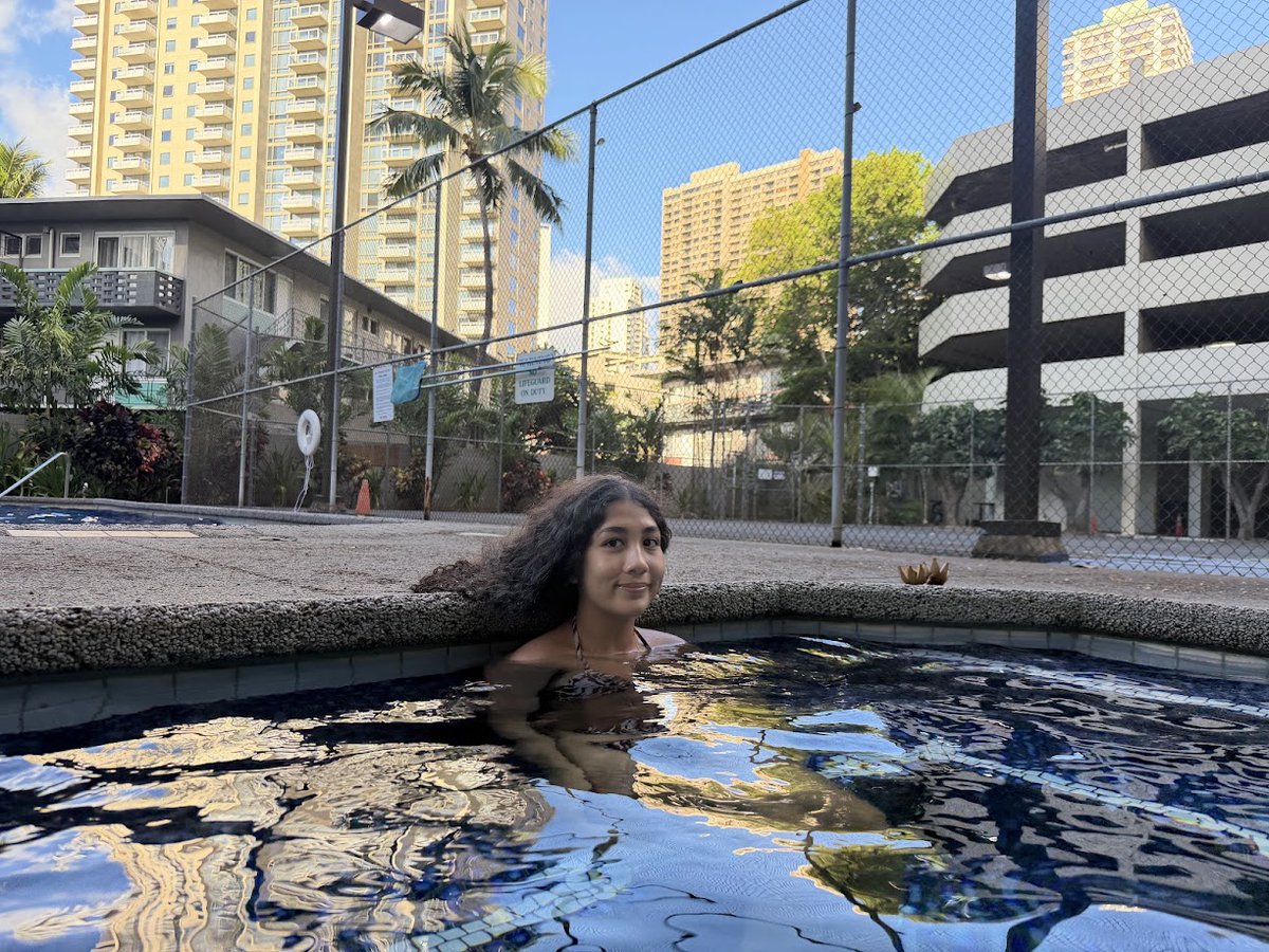 IvDogg's tweet photo. #MilkTeaWay #Cinnabon #Pearlridge #WaimaluShoppingCenter #MarinaTowerWaikiki #HNL #DeltaSkyLounge #CoffeeBeanAndTeaLeaf #KoaPancakeHouse #GenkiSushi #HarborPub #DeltaAirlines #Aiea #Waikiki #Honolulu #Kapahulu #Kaimuki #Oahu #Hawaii https://t.co/AY93eSH0qX