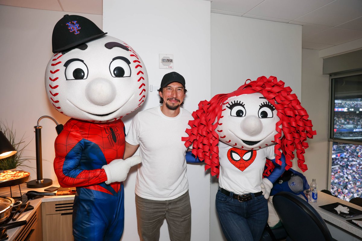 adamdrivercentl's tweet photo. NEW pic of Adam Driver with Mr. &amp; Mrs. Met at the Mets Game, July 31, 2026, HQ- NY Mets/Variety https://t.co/cWc92CWtbU