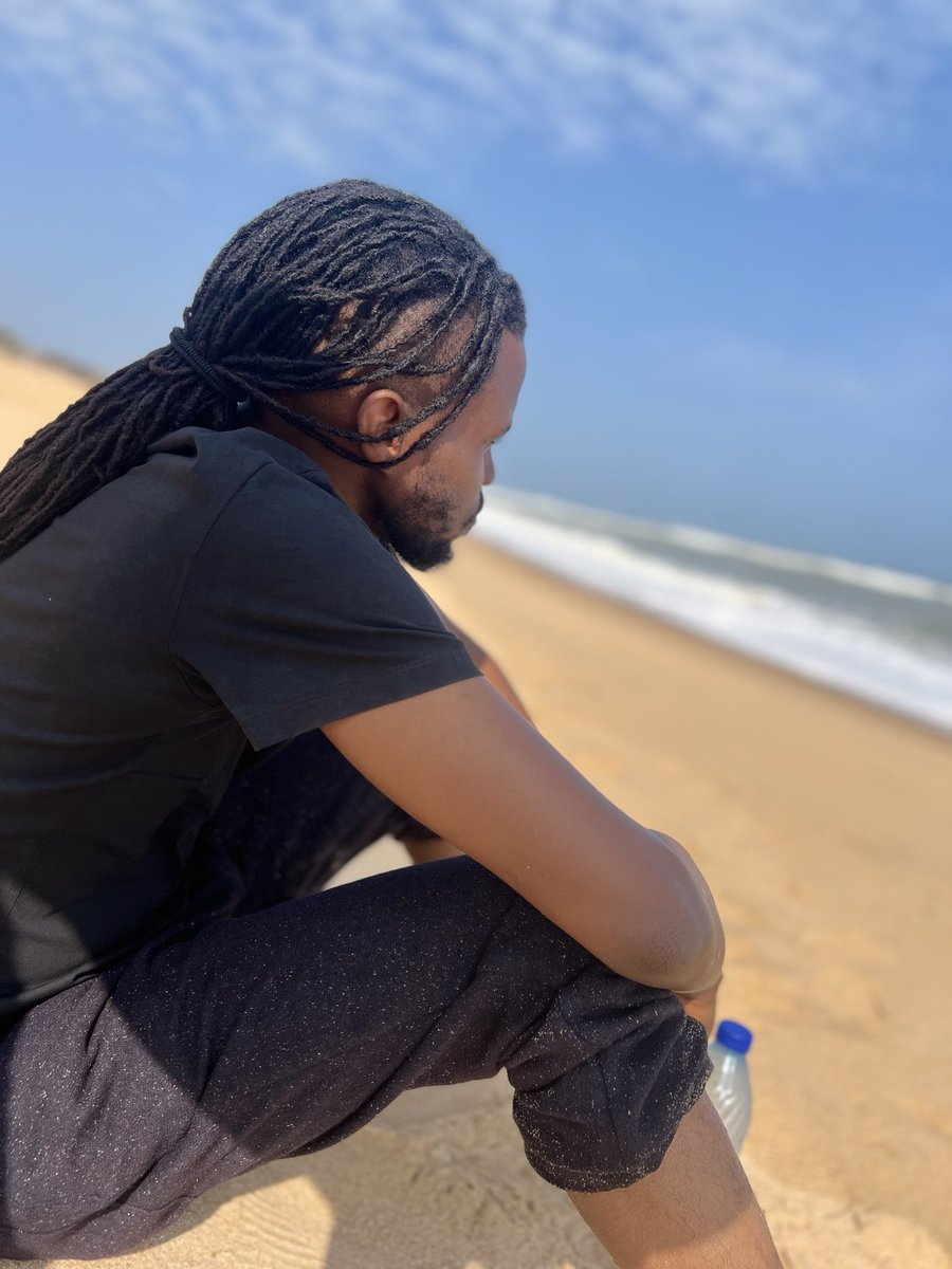 djelhay's tweet photo. THE rhythm of the waves meets the quiet of the mind. 🌊✨ https://t.co/kB3AzEhYBe