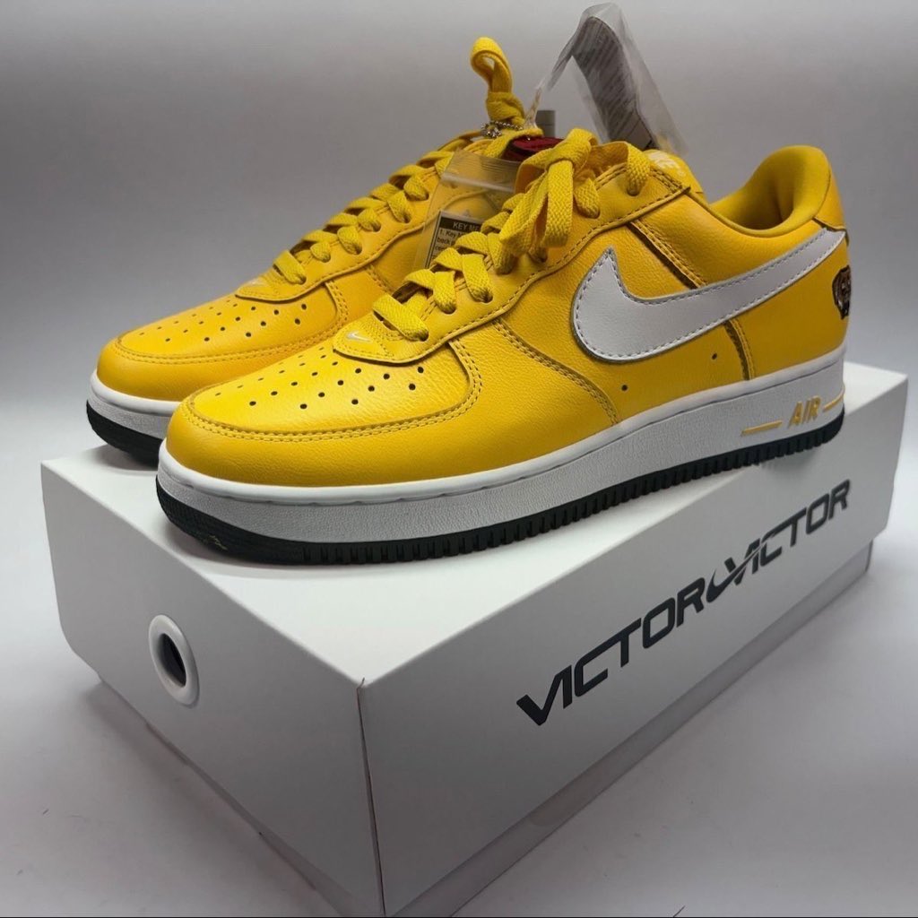 Ovrnundr's tweet photo. Victor Victor x Air Force 1 '01 “Yellow” 🐶 

• $150
• August 6th 

- Featuring the 2001 AF1 mold https://t.co/M7rvtUZn9U