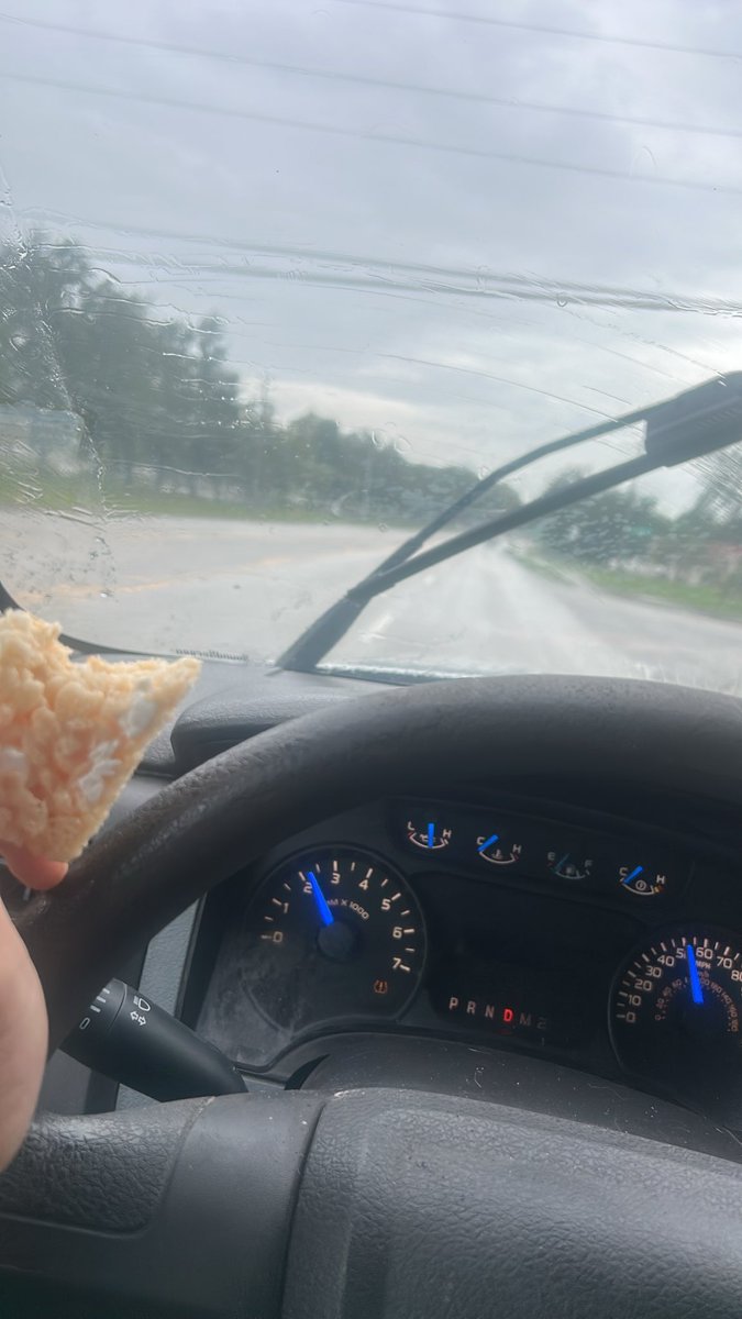 chuddraper's tweet photo. still eat a krispie before every workout i dont care if its been #patched https://t.co/twrhWzuDgO