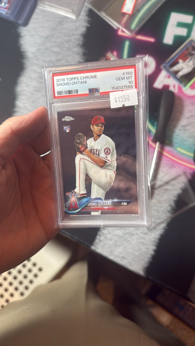 funkypackrips's tweet photo. Looking to sell some Ohtani rookies I have, dm me for any interest! #ohtani #psa #shohei https://t.co/3om4Ixesk9
