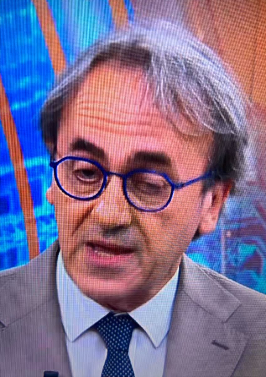 MT_Meli_'s tweet photo. Angelo Bonelli, altresì noto come il Fantozzi della politica italiana, ha affermato che quella contro Sanchez “è un’operazione di manipolazione dell’informazione”. https://t.co/aTaUArIbVb