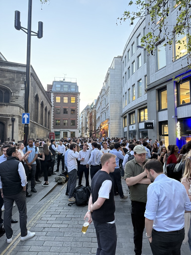 alexanderrX_'s tweet photo. thousands of london finance workers, blissfully unaware they're the next coal miners. the first three years of that job is gathering data, summarising it, putting it in a deck. that's just what ai does now.

at least the miners saw it coming. https://t.co/ifwGbxI6lp