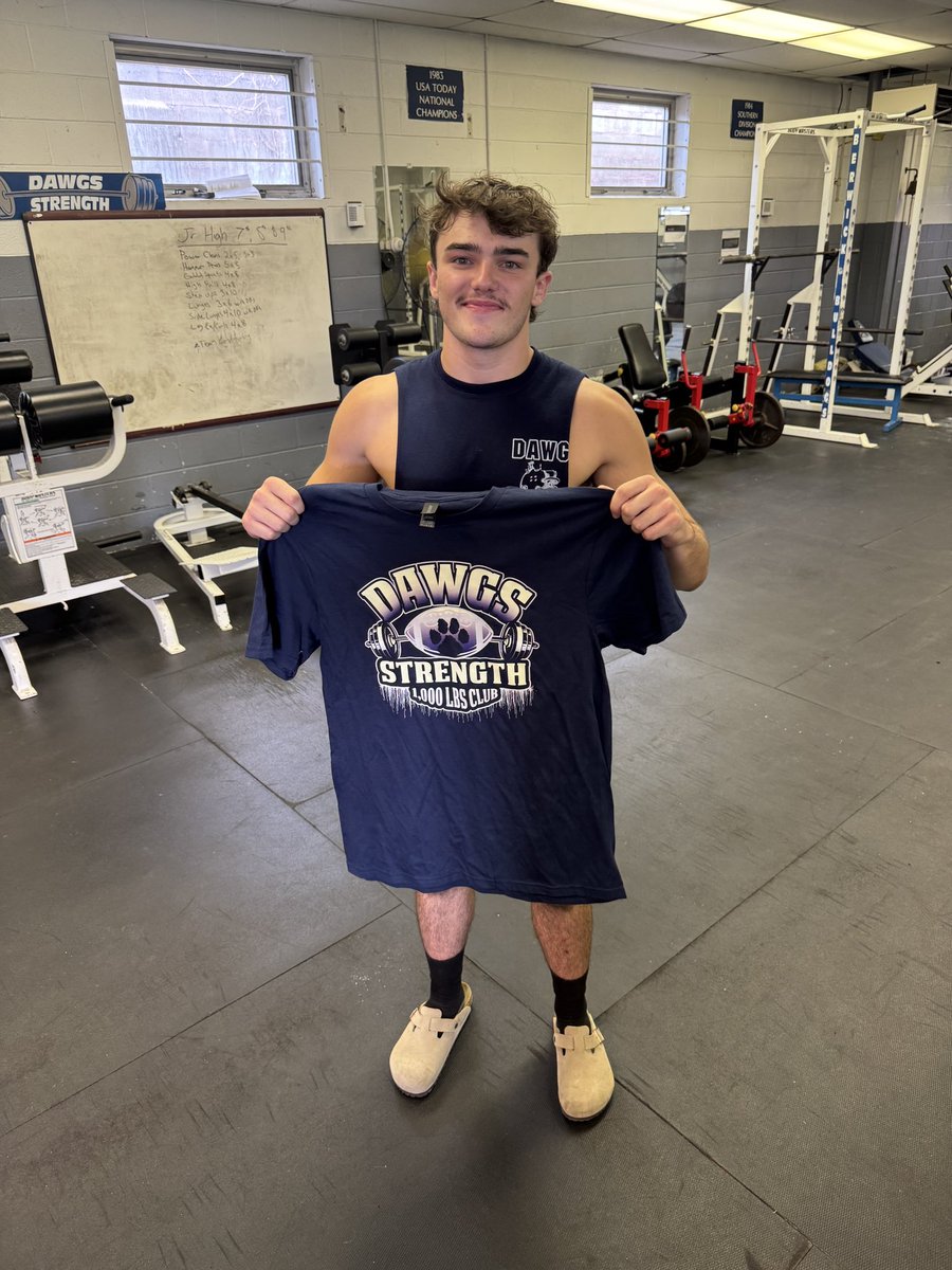 Berwick_WETSU's tweet photo. ⛓️1,000 LBS. CLUB⛓️
⛏️ Nico Lonczynski (‘27) (1,015 LBS)
⛏️ Brock Simms (‘27) (1,010 LBS)
#EARNIT #DAWGTOUGH https://t.co/OifehNh1gT
