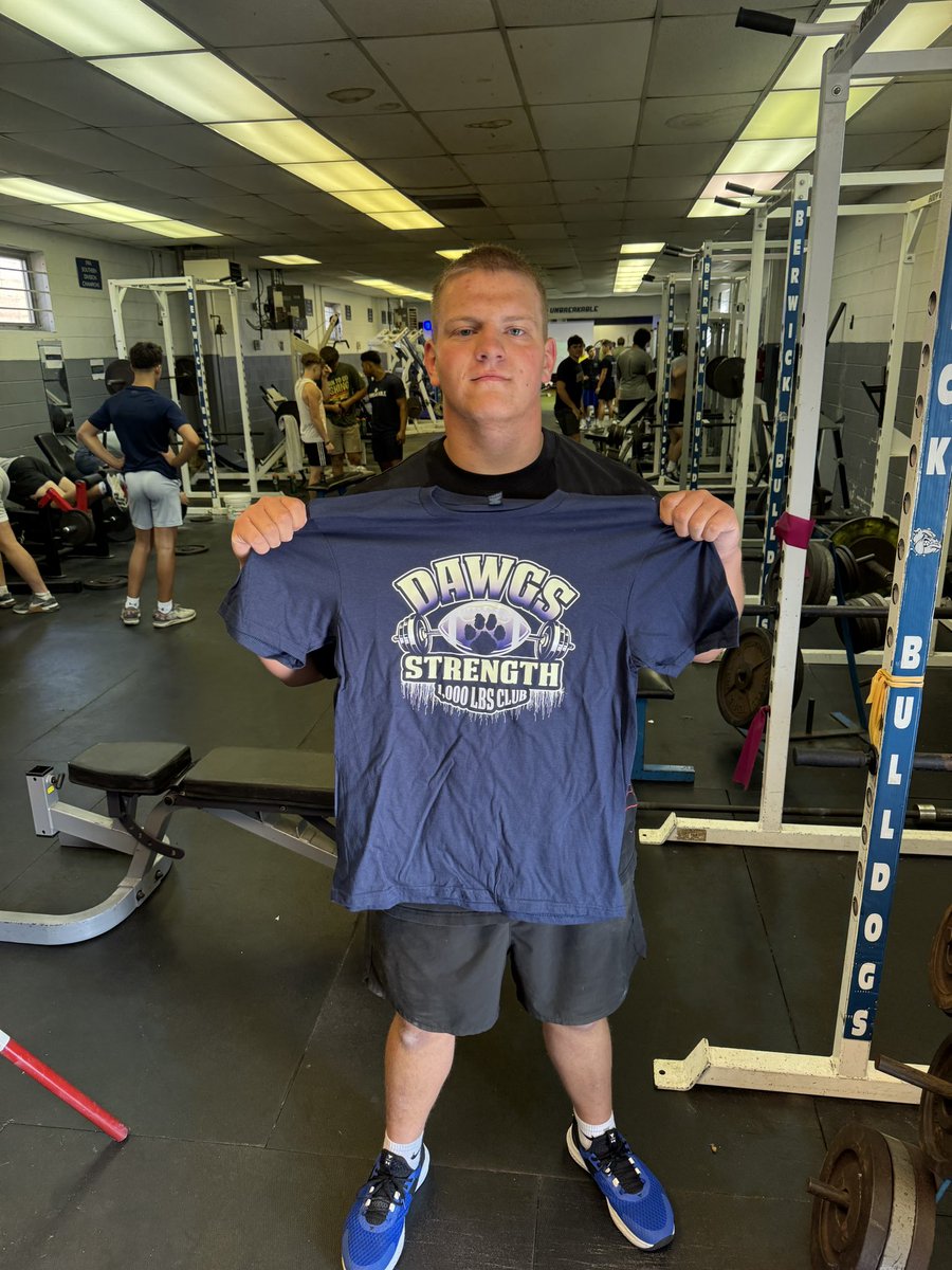 Berwick_WETSU's tweet photo. ⛓️1,000 LBS. CLUB⛓️
⛏️ Nico Lonczynski (‘27) (1,015 LBS)
⛏️ Brock Simms (‘27) (1,010 LBS)
#EARNIT #DAWGTOUGH https://t.co/OifehNh1gT