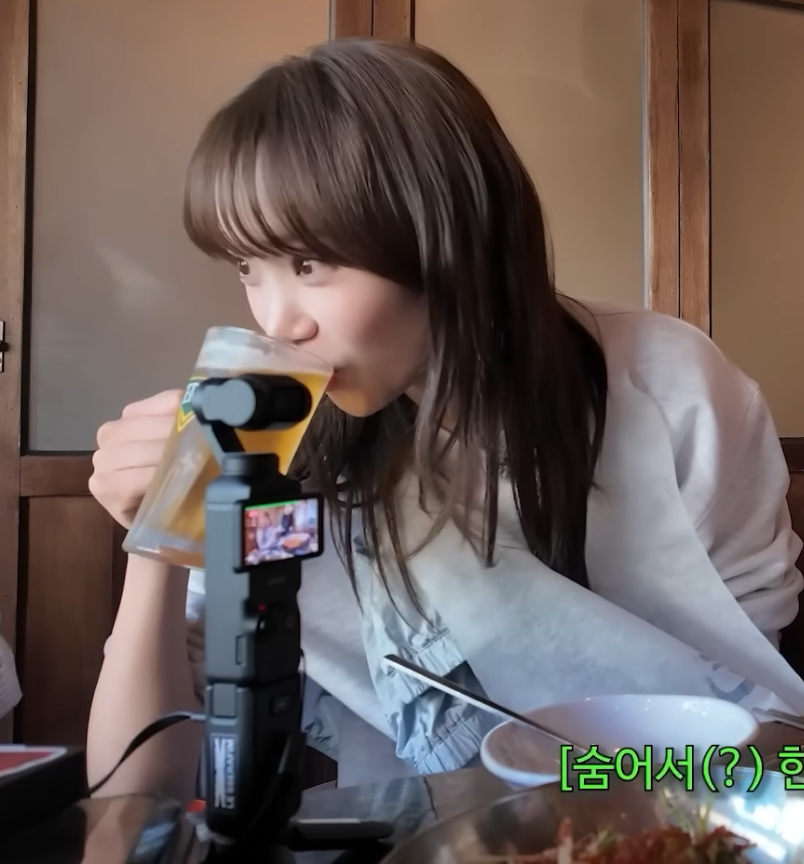 SsamKkuraSimp_'s tweet photo. ssamkkura drinking content, please! https://t.co/ydY8Bk1Abx