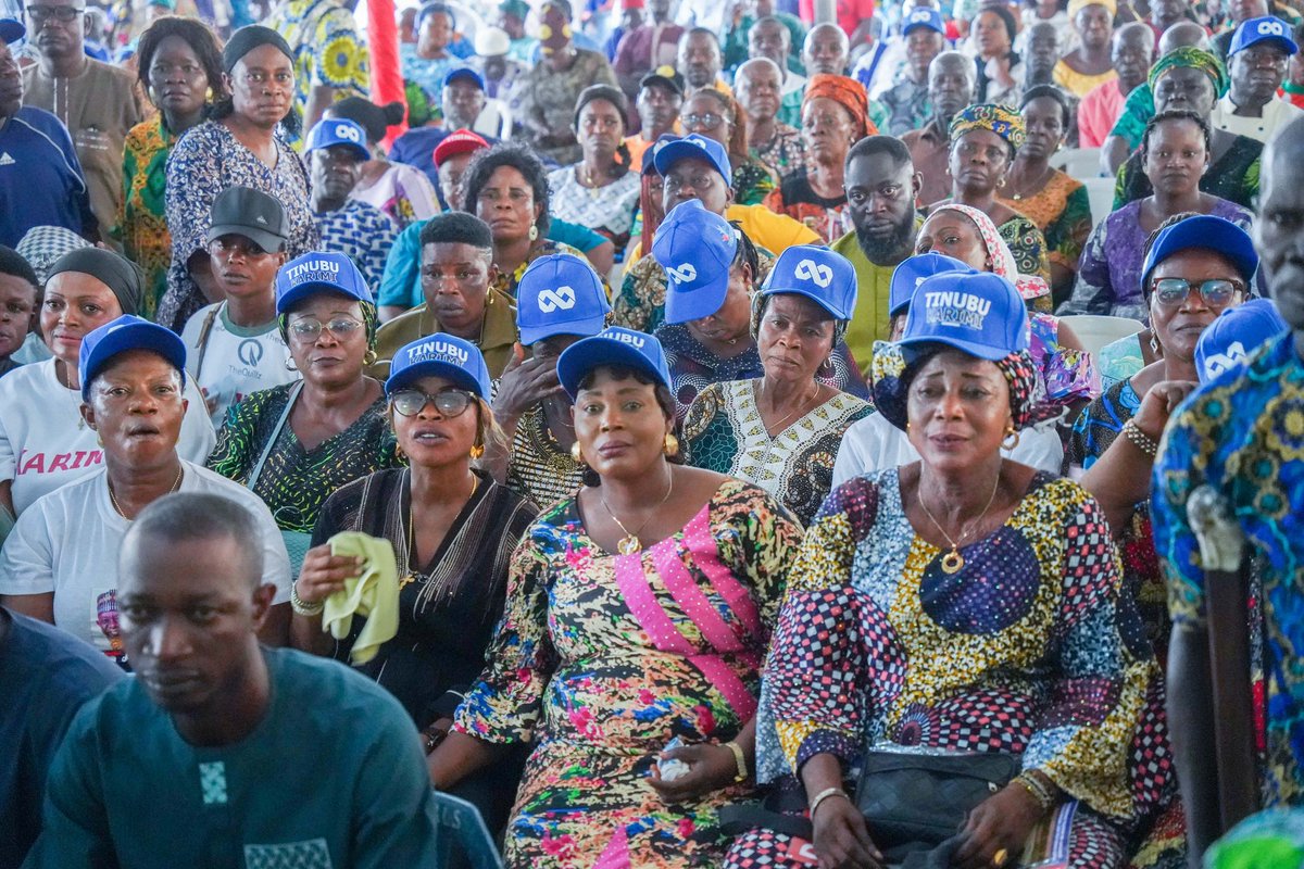 SundayKarimi's tweet photo. This weekend was another opportunity to engage directly with the people of Kogi West. I met with key political leaders across the district to strengthen our party, promote unity, and reaffirm our shared commitment to the continued progress of our constituency and the success of the APC.

I was also honoured to receive the Oba Irukera of Egbe, alongside his delegation, before paying a royal courtesy visit to the Agbana of Isanlu Kingdom, where we reaffirmed the importance of our traditional institutions as partners in promoting peace, unity, and sustainable development across Kogi West.

The weekend concluded with a Town Hall Meeting in Isanlu, where I listened to the concerns, ideas, and aspirations of our people, remaining until the early hours of the morning because every voice matters. I remain committed to accessible, people-focused representation, and I urge us all to stay united as we work together for the continued progress of Kogi West and the success of our great party in the forthcoming elections.
#renewedhope