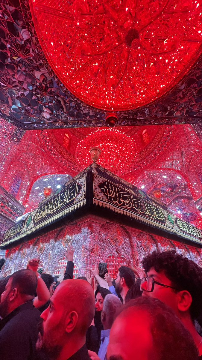 mohmdabas_m's tweet photo. من جوار سيد الشهداء أُعلنها كما علّمنا الامام الحسين لا ولاء يعلو على ولاء الوطن ولا راية تعلو على راية العراق وأرفض كل مشروع يحاول ان يجعل من العراق ساحة لنفوذ الآخرين وأرفض كل توظيفٍ لاهل البيت في خدمة السياسة والهيمنة
العراق أولًا وسيبقى العراق أكبر من كل مشروعٍ عابر للحدود https://t.co/KijzMBqrM8