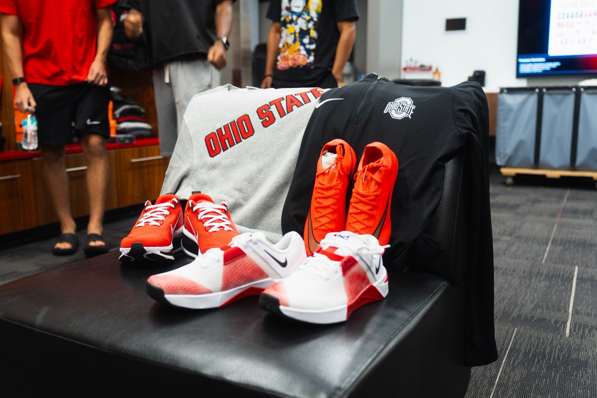 OhioStateMSOC's tweet photo. First day back = Gear Day ⚽
#GoBucks https://t.co/wUyLXWM0ax