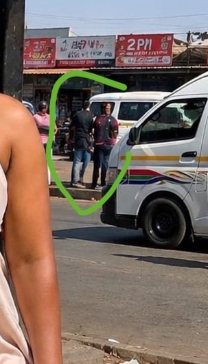 msindojrnokz's tweet photo. @iPokloza_ZN @Mapulakganyagoo @briannyathi27 

This one,seem like he is headless. https://t.co/a0EtC2aKCE