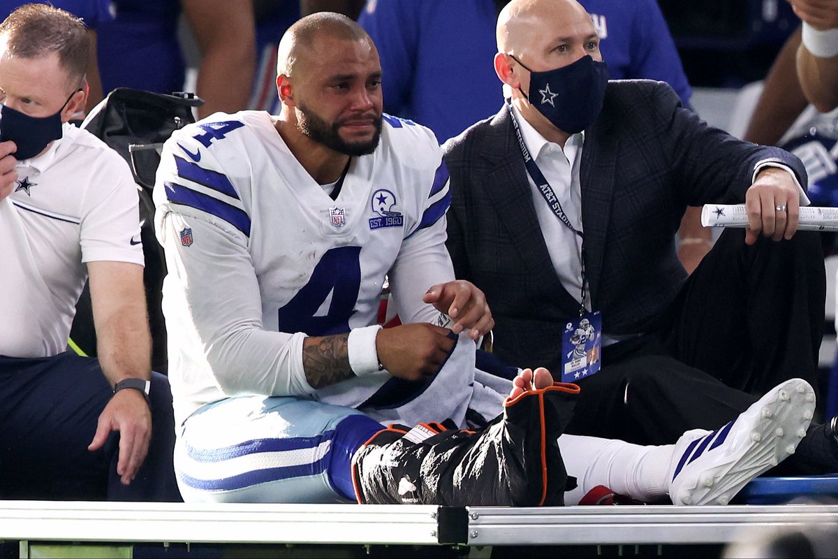 AliasMaxx212's tweet photo. Cowboys fans love talking about JD5 injury  like their QB didn’t break his whole fucking ankle and has had multiple other injuries 😭😭✌️ https://t.co/uxf69gTmMz