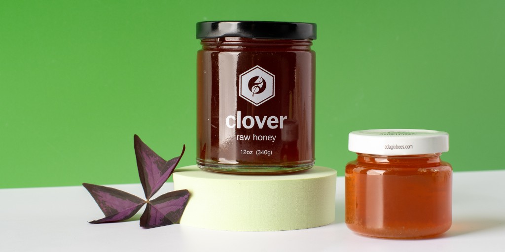 adagio_bees's tweet photo. 🤔 If you could only keep one honey in your pantry...

Raw Clover Honey would make a pretty convincing case. 🍯 Dip, pour, and spread this classic on just about anything.

https://t.co/HBq9zMD0cE https://t.co/dl0neHLJmu
