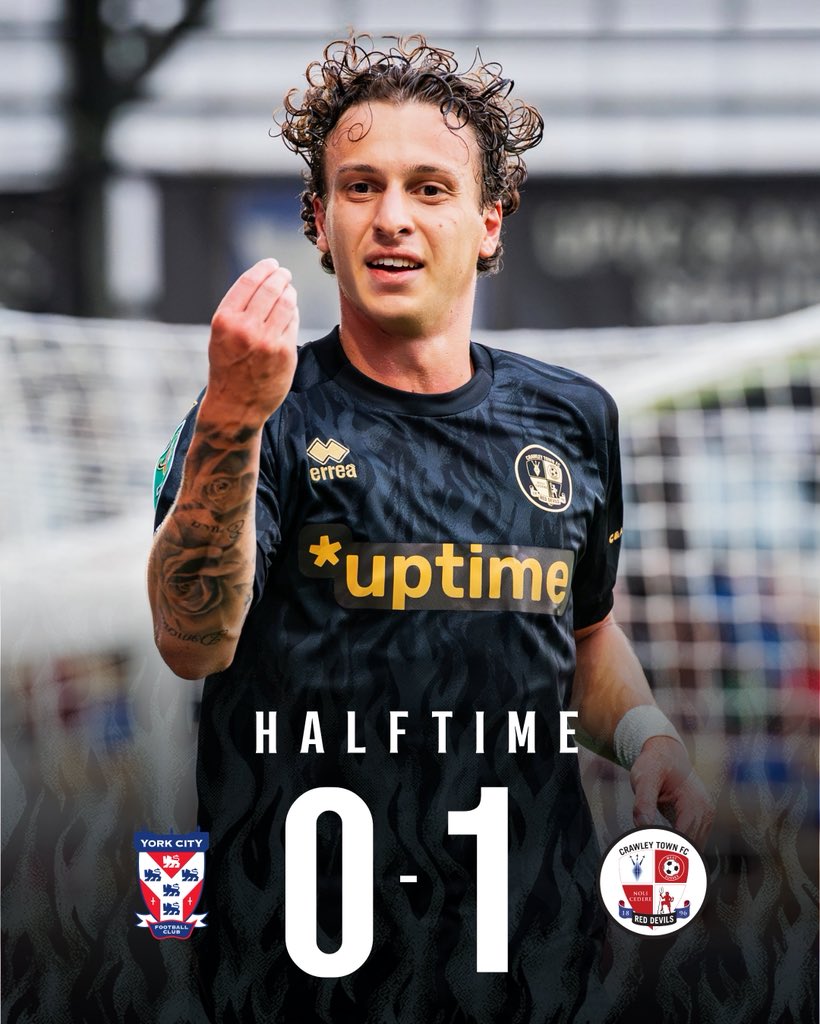crawleytown's tweet photo. Reds ahead at the break. 

#TownTeamTogether🔴 https://t.co/hycj8SgQ3z