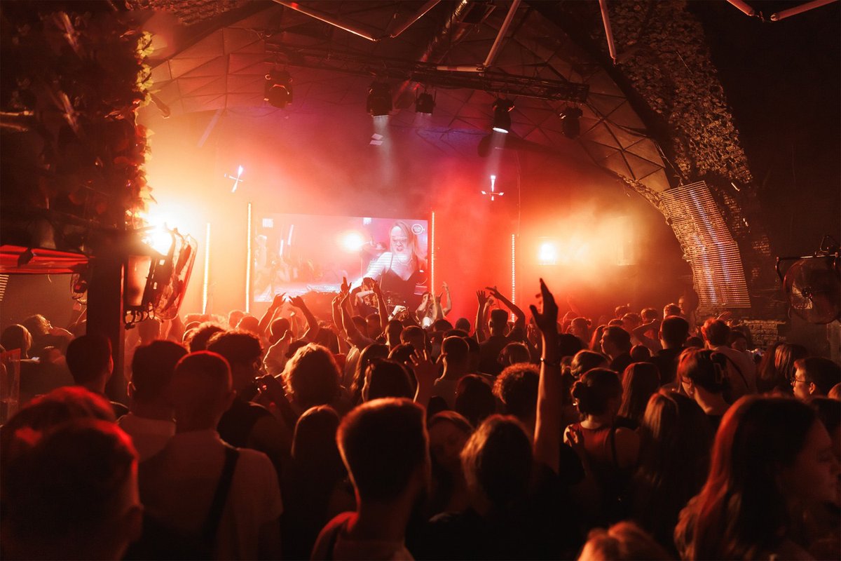 DjSladkayaCat's tweet photo. Boom #Red #Club 😍🥳
📸📸📸 https://t.co/b8BNW8HoJ6