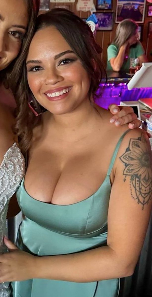 DDlovesDD's tweet photo. Titties are falling out if everything. She seems thrilled to be goonfuel

#irl
#slut
#whore
#wankchat https://t.co/NKizQn9UdF