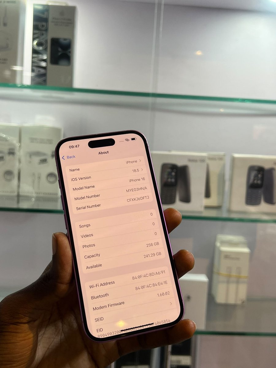 JonzingCartel's tweet photo. BEST GADGET DEAL 🔥
📱  Used iPhone 16
💾 Storage: 256gb
🔋 Battery Health 82%
✅ Everything Original 
💰 Price: ₦770,000 https://t.co/JaAUQbMvqB