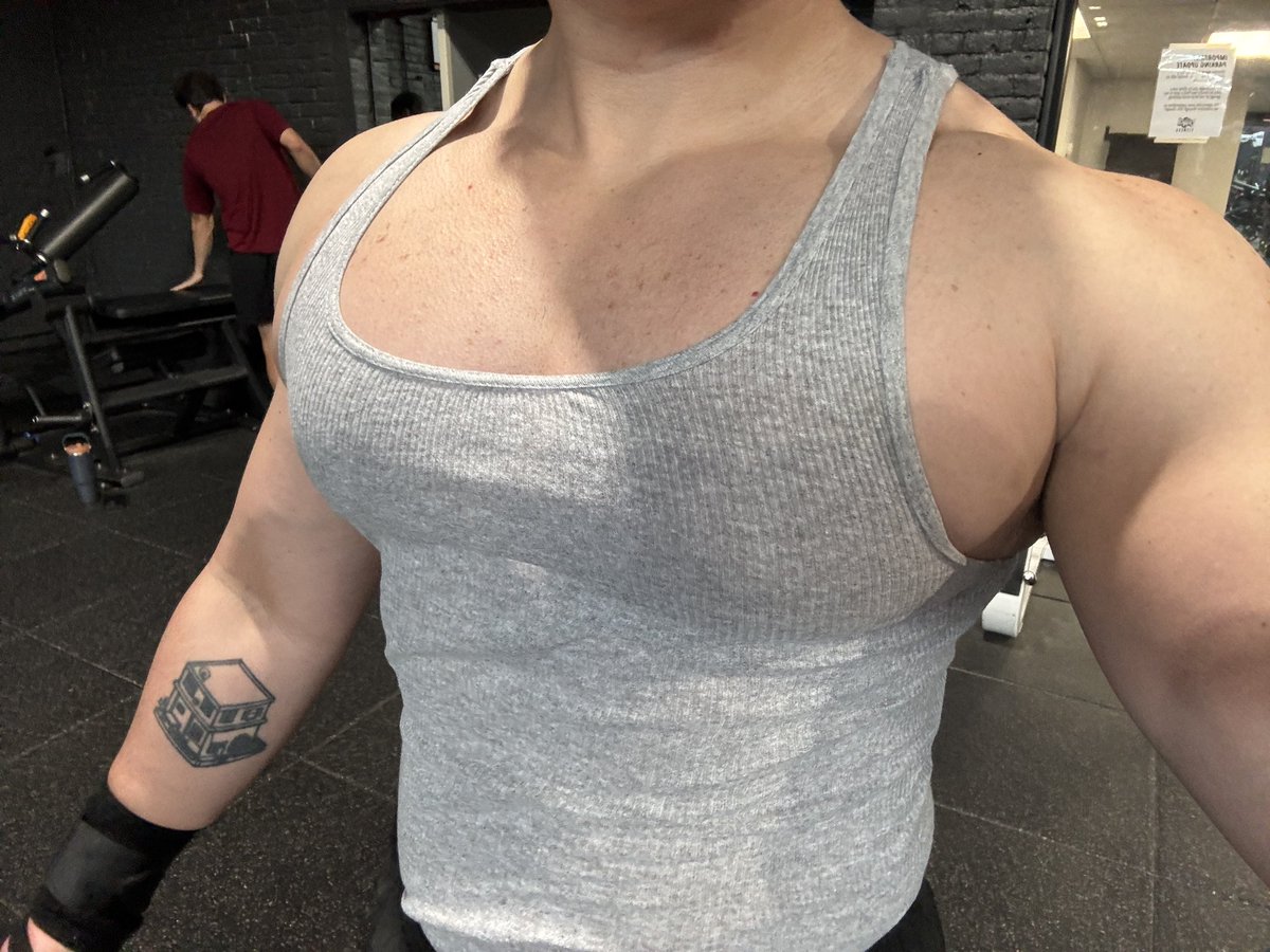 chestgoescrazy's tweet photo. #chest #pecs #gay #gym #muscles https://t.co/5vo5mbCpmm