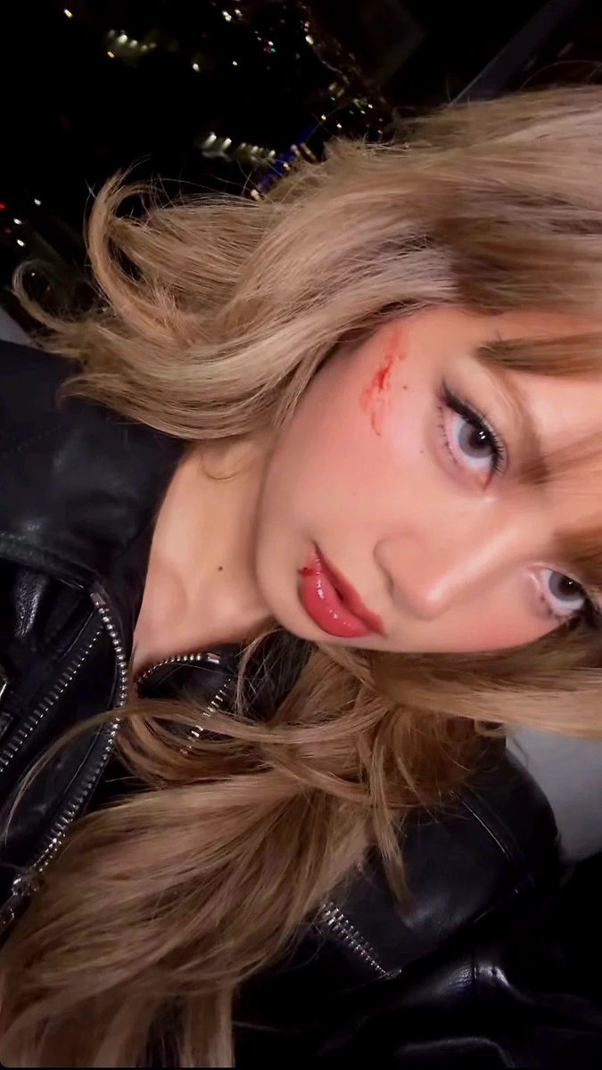 podyps's tweet photo. Lalisa💋 https://t.co/TiMM2m2Pra