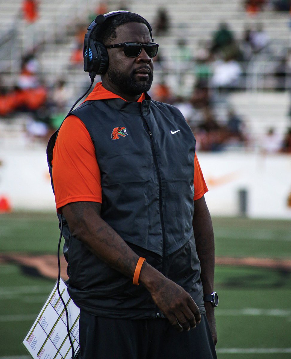 FAMU_FB's tweet photo. Coach Quinn Fordham Gray Sr. will join the Paul Finebaum Show this Tuesday at 4:30 PM EST! Tune in for the conversation, simulcast live on SEC Network and ESPN Radio.

📻 Tuesday, 4:30 PM EST
📺 SEC Network
📡 ESPN Radio

#FangsUp x #RestoreTheStrike x #ALLIN https://t.co/YMNW4UrNoV