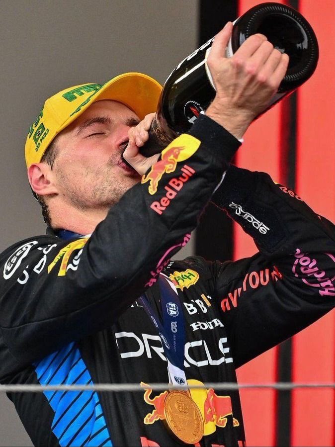 616VERSTAPPEN's tweet photo. woooaah😮‍💨 https://t.co/cgon2yRs5D