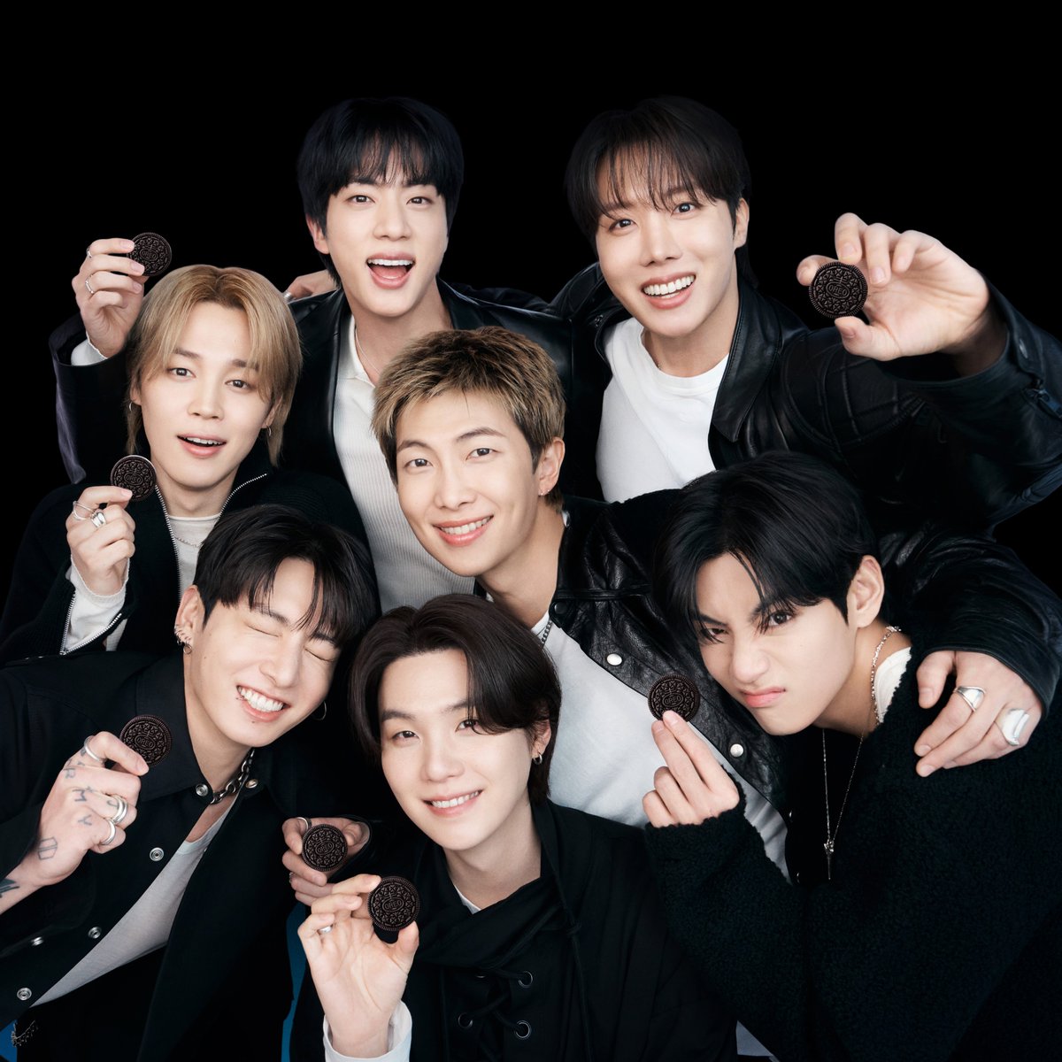 btsscope's tweet photo. BTS for Oreo Japan https://t.co/pe2tyi6UUl