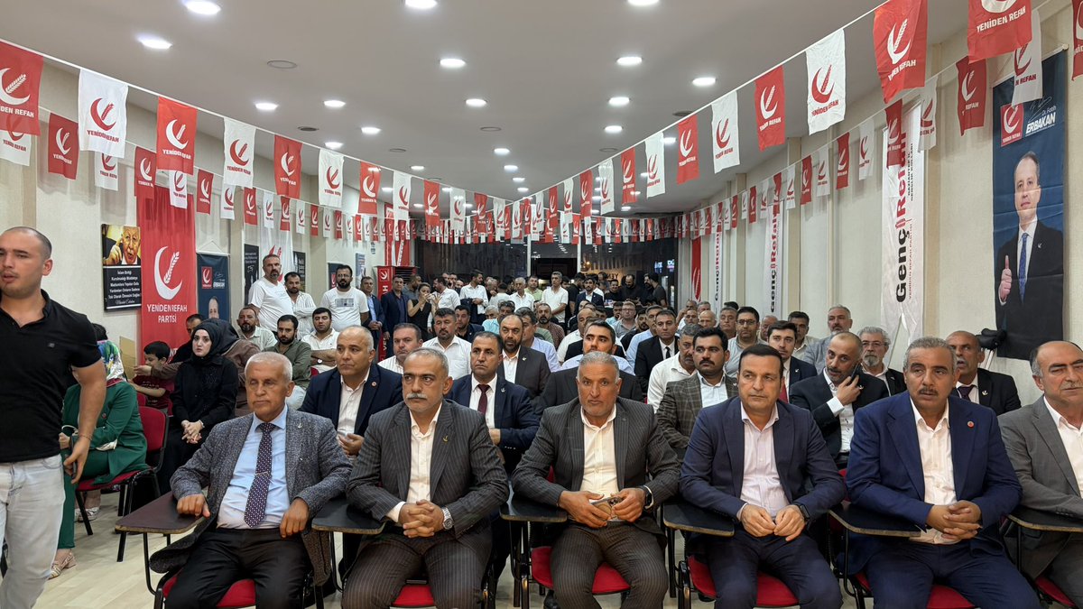 MehmetEkinci63's tweet photo. Yeniden Refah Partisi Temmuz Ayı Gaziantep İl Divanı Toplantısı’nı verimli bir şekilde tamamladık.

Coşkulu ev sahipliği için Gaziantep İl Başkanımız Sn. Sedat Yıldız ve değerli teşkilatına yürekten teşekkür ederim. Toplantımızda bizlere eşlik eden Büyükşehir Meclis Üyemiz Sn. Aziz Aslan ile Eyyübiye Belediyesi Meclis Üyelerimiz Sn. Abdullah Dalbaşı ve Sn. Yusuf Çiftçi’ye şükranlarımı sunuyorum.

Başarılı sunumlarından dolayı Yavuzeli Belediye Başkanımız Sn. Mehmet Kaya’ya ve özveriyle çalışan fark yaratan tüm ilçe başkanlarımıza başarılarının devamını diliyorum.