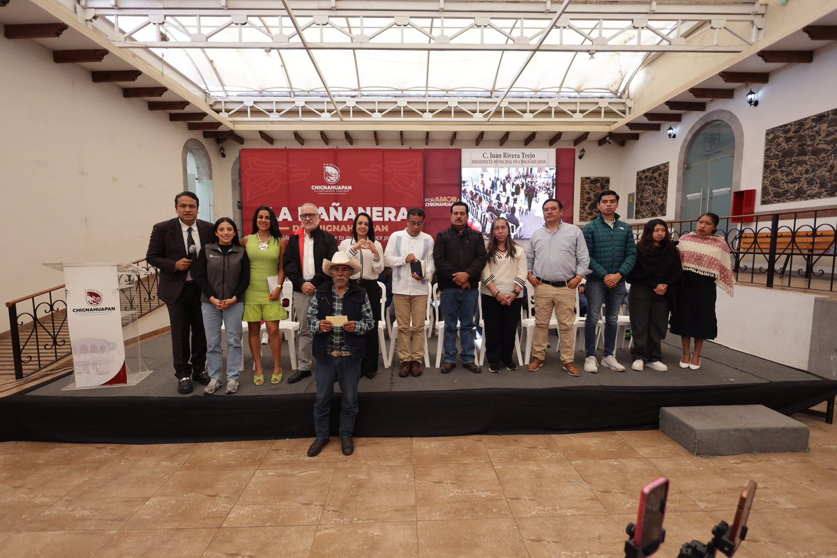 IszabelMartinez's tweet photo. Comunicar es gobernar !!
Mañanera  No. 67
Lunes 3 de agosto.

@armentapuebla_ 
Ceci Arellano https://t.co/ddSF9fHSS7