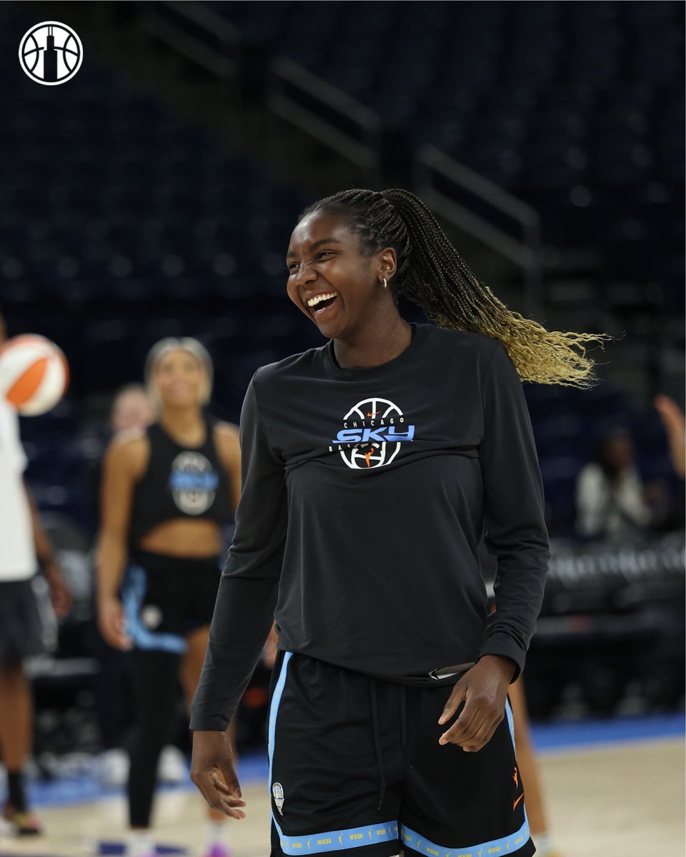 Chicago Sky tweet media