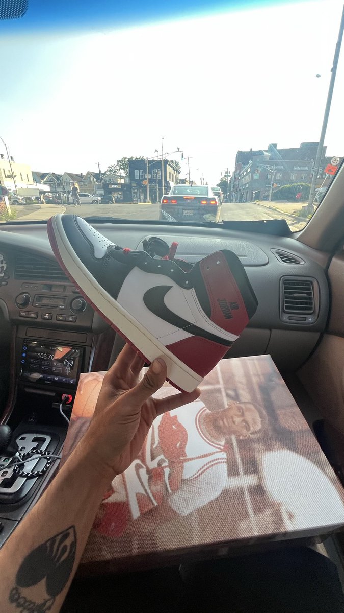 pawglover1997's tweet photo. August https://t.co/3k6wU6ocpC