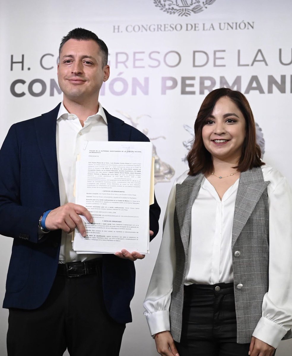 LevelUPcom's tweet photo. DENUNCIA INTERPUESTA 💥 Con esta imagen y un comunicado, la diputada federal #IraisReyes y el senador #LuisDonaldoColosio de #MovimientoCiudadano anunciaron que presentaron una denuncia formal ante #Sony y #PlayStation ante la Comisión Antimonopolio por el fin del formato físico. https://t.co/vjK6ribR4y
