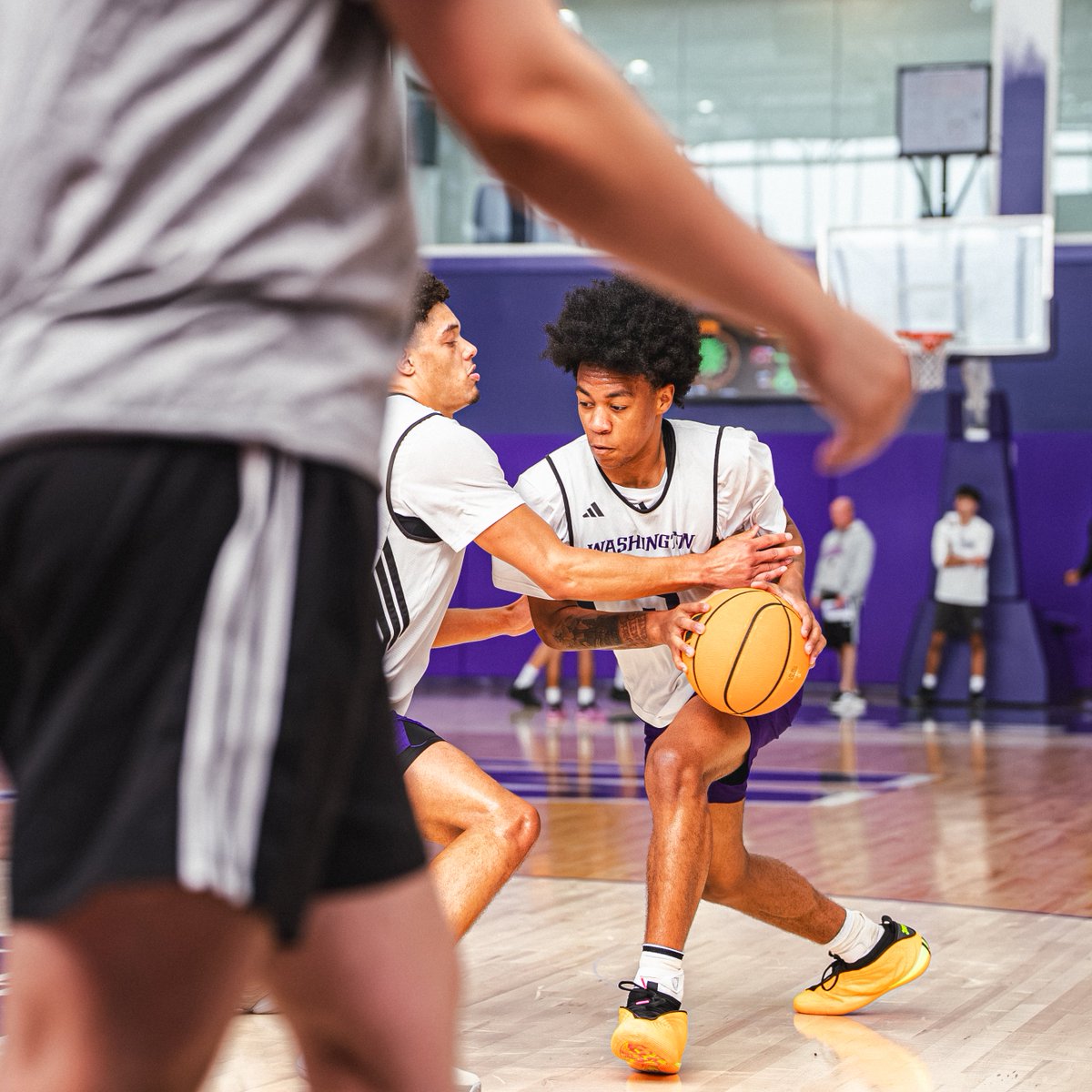 UW_MBB's tweet photo. 𝗦𝗘𝗧𝗧𝗜𝗡𝗚 𝗧𝗛𝗘 𝗧𝗢𝗡𝗘 𝗙𝗢𝗥 𝗔𝗨𝗚𝗨𝗦𝗧‼️ https://t.co/VOf7XgSObg