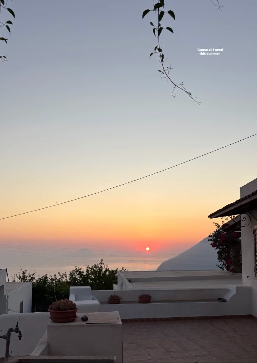 nsmoreo's tweet photo. 🇬🇷 https://t.co/hlJVOqvd7K