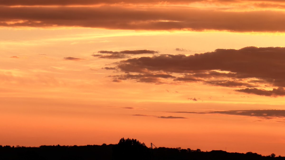 uav_10's tweet photo. Sunset https://t.co/9dQ7YH8DYr