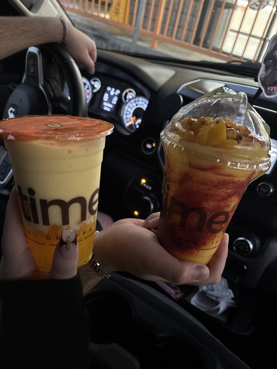 fubilee_'s tweet photo. Almost 2 years with the huzz @izarxbbii 😛 https://t.co/6fleVkp0LO