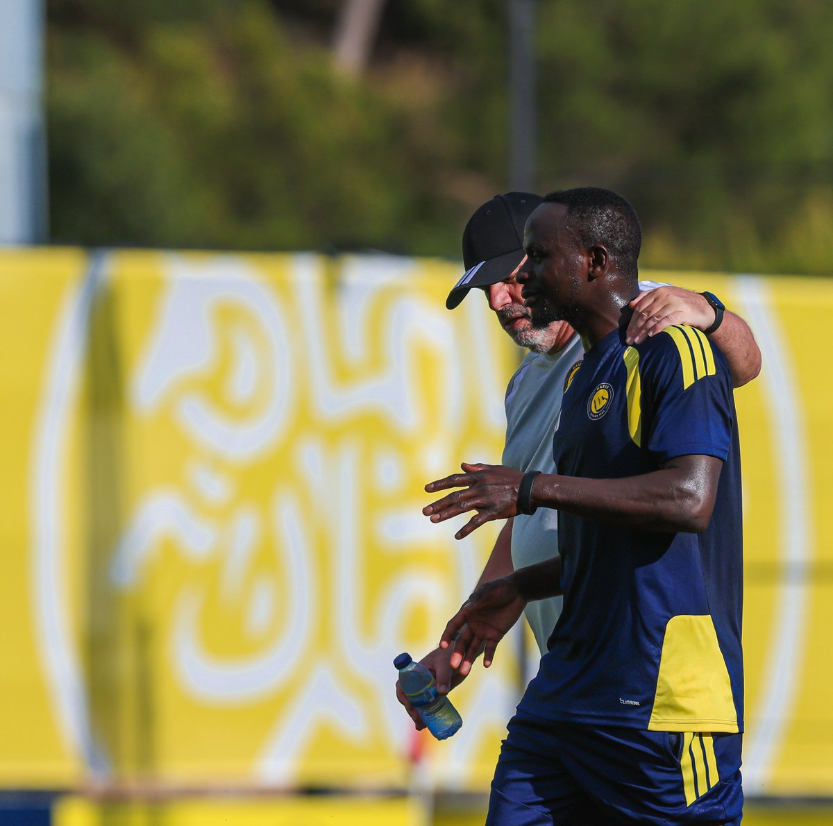 AlNassrFC's tweet photo. توجيهـات السيـد آنج لا تتوقّـف 💛 https://t.co/Nu8sfIPu4S