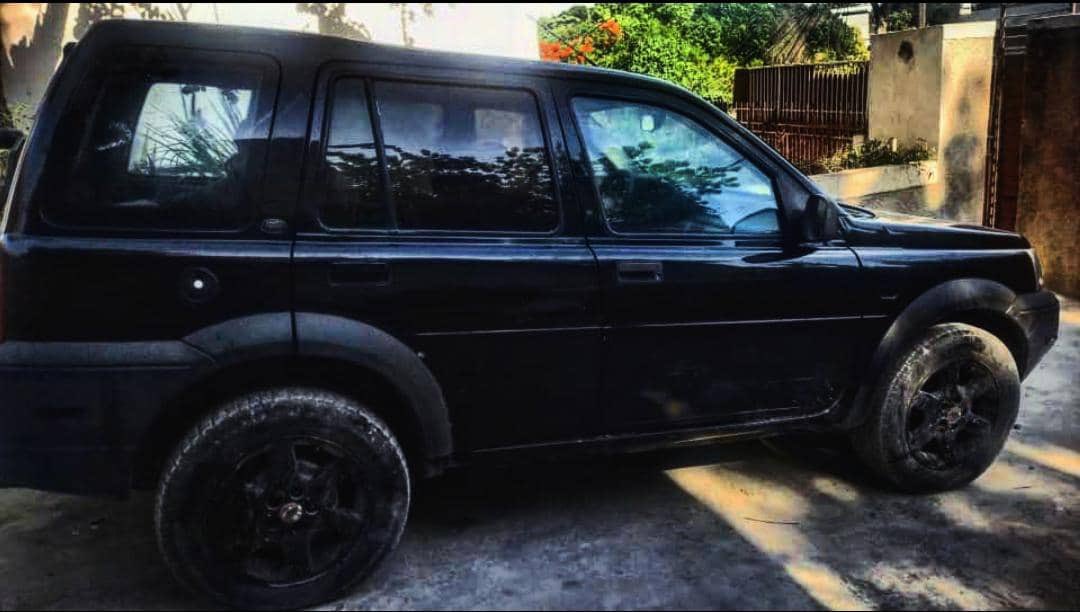 Tchwameni's tweet photo. Land Rover Freelander 
Couleur Noir 
Année 2003 
6 Cylindres/ Transmission automatique 

Prix : 2.999 us à négocier📍 https://t.co/v3chuvPwgw