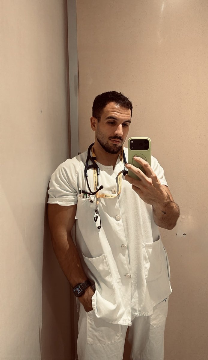 jorgemd2107's tweet photo. 🏥💥🏃🏽‍♂️ días duros, pero bonitos ❤️❤️ https://t.co/hkvqkiRg0E