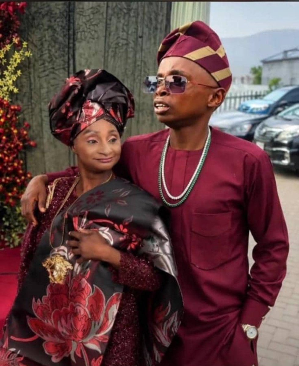 Verydakman_'s tweet photo. Kolu and Aunty Ramota of Ikorodu may have come to celebrate Peller and Jarvis, but it looks like love had other plans for them! 😂❤️

From wedding guests to a potential new couple? 👀💍

Could Peller and Jarvis’ wedding be the beginning of another love story? 😂🔥

Datiemo RAMKOL 2027